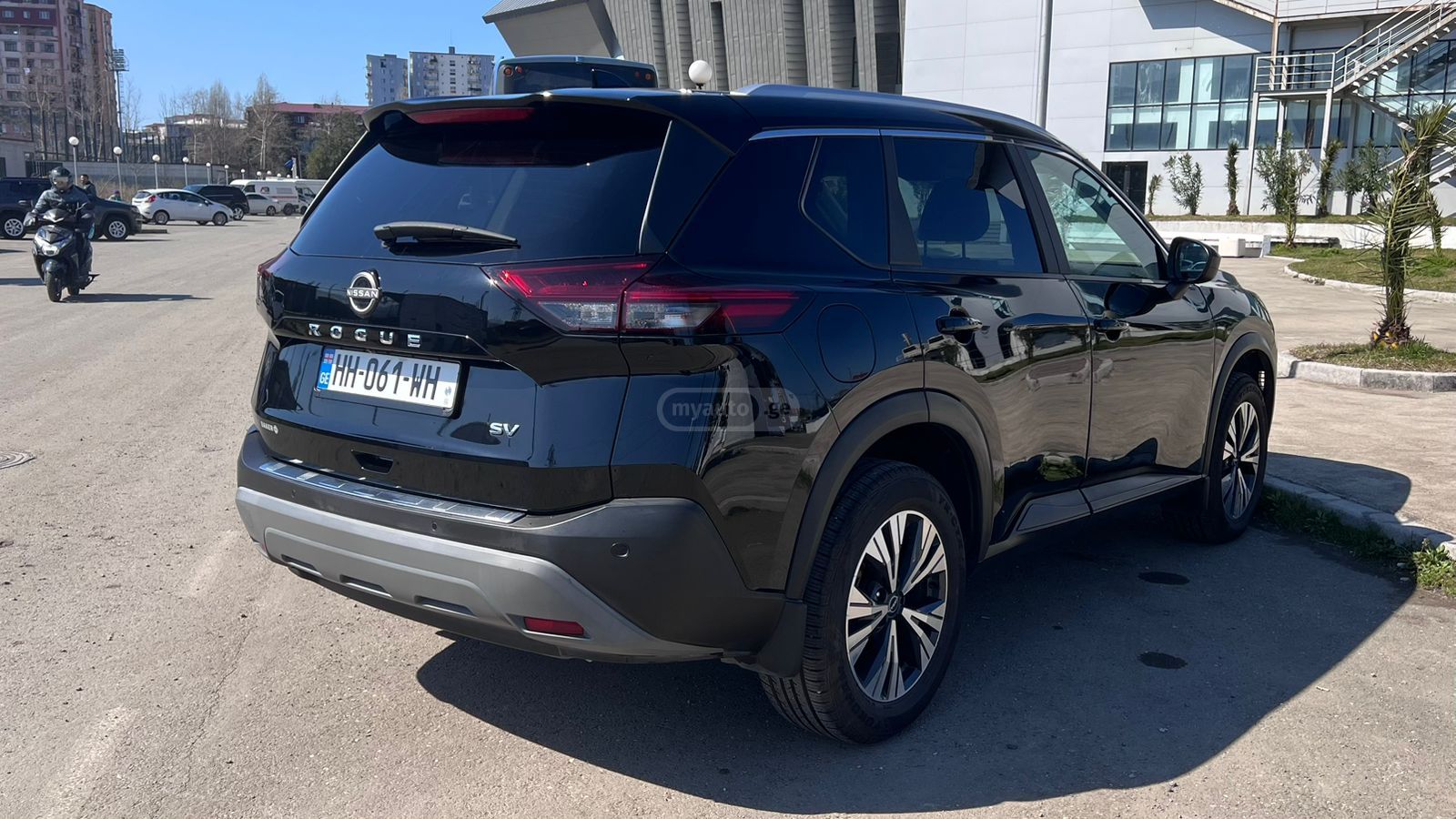 Nissan SV 4dr Front-Wheel Drive CVT — миниатюра 2