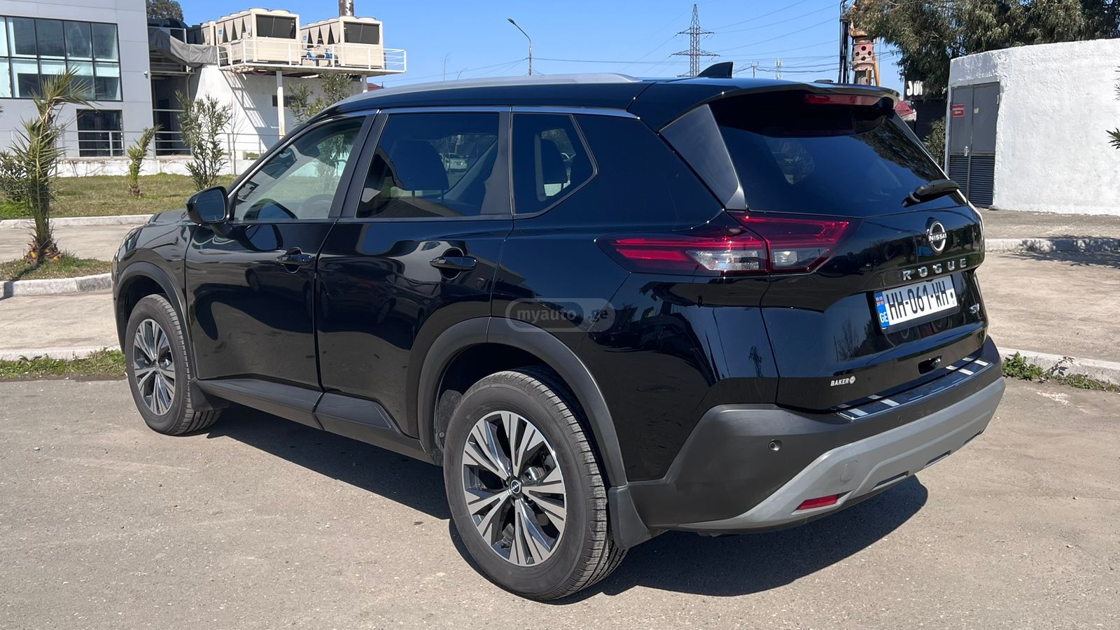 Nissan SV 4dr Front-Wheel Drive CVT — миниатюра 4