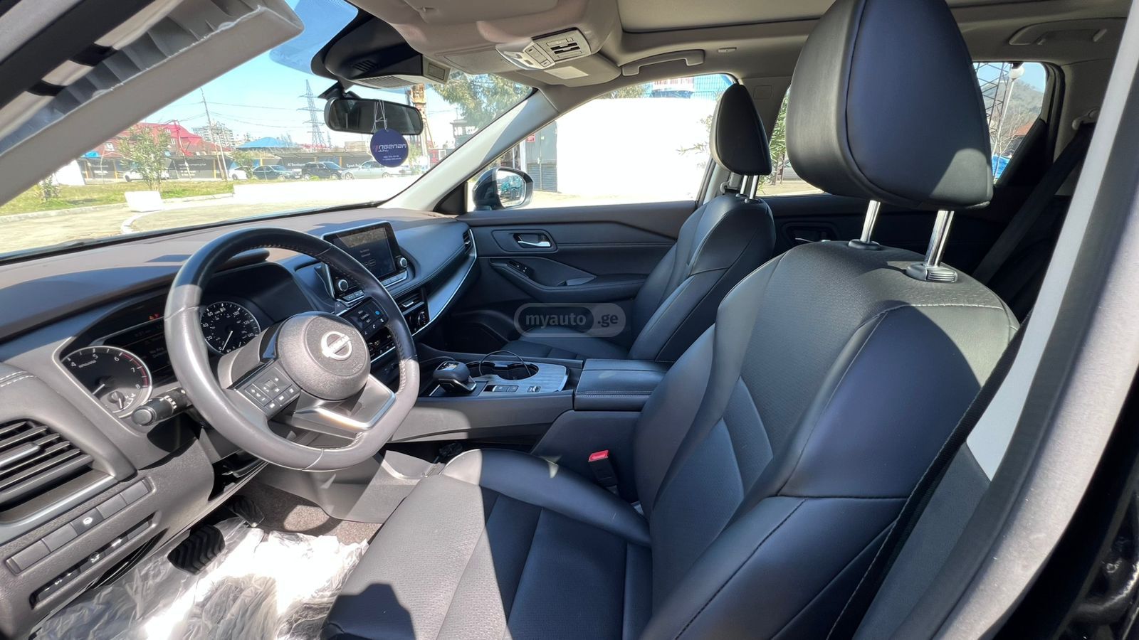 Nissan SV 4dr Front-Wheel Drive CVT — миниатюра 6