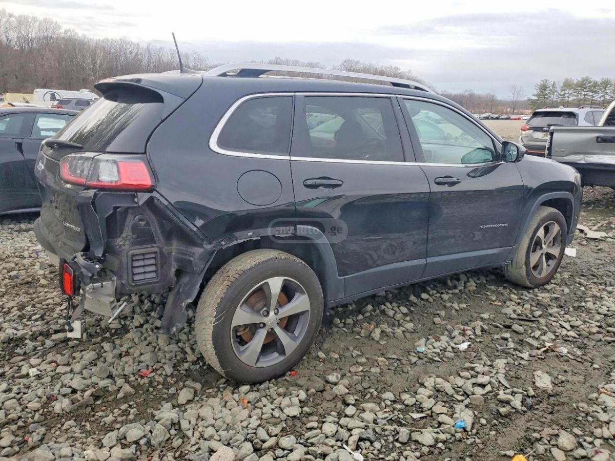 Jeep Cherokee - фото 3