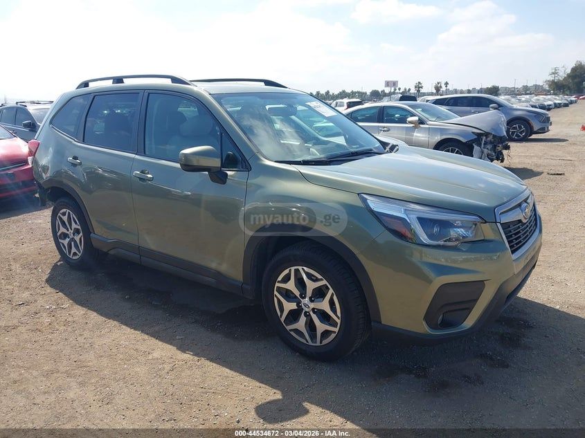 Subaru Premium 4dr All-Wheel Drive CV — миниатюра 1