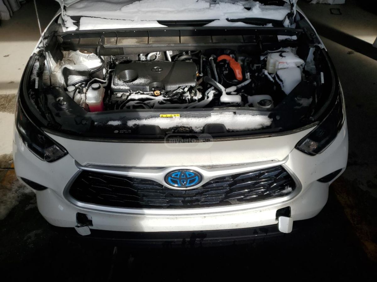 Toyota XLE 4dr All-Wheel Drive Automa — миниатюра 12