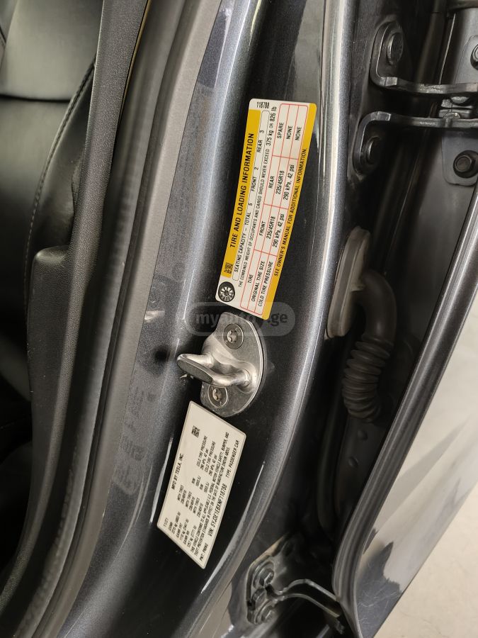 Tesla Model 3 - фото 10