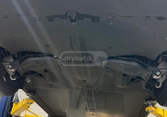 Tesla Model 3 - фото 9