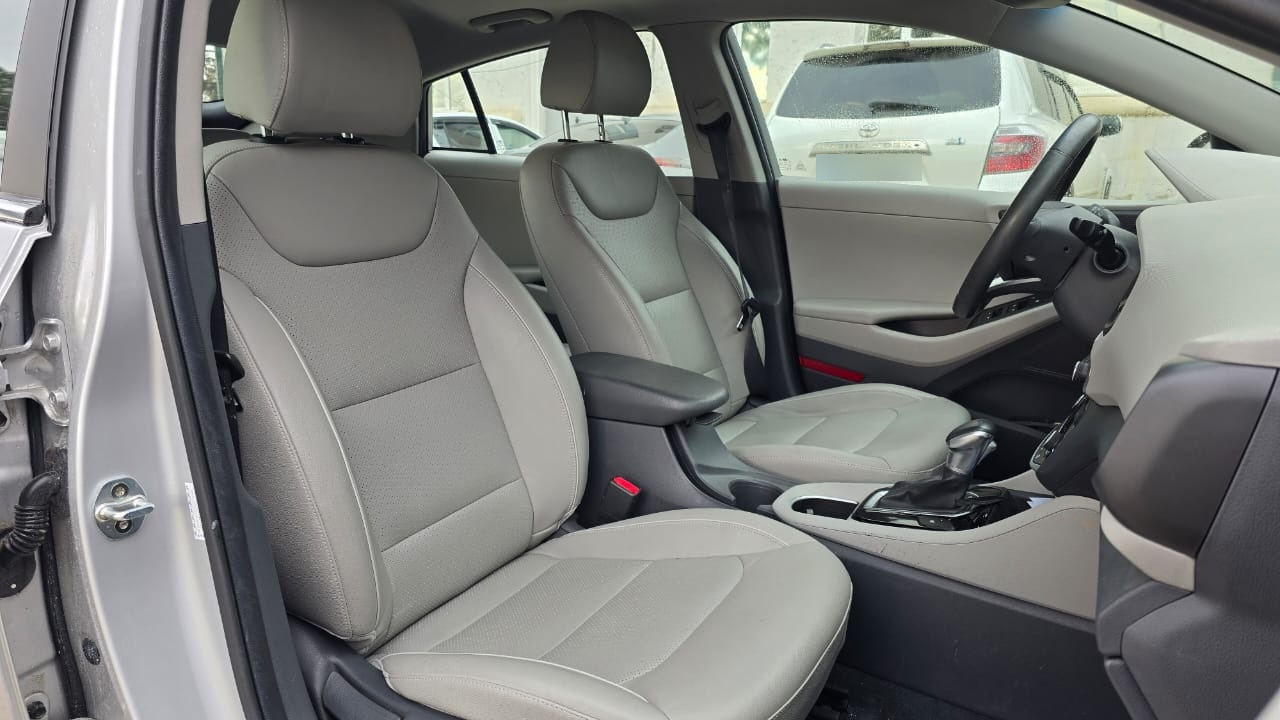 Hyundai Ioniq - фото 14