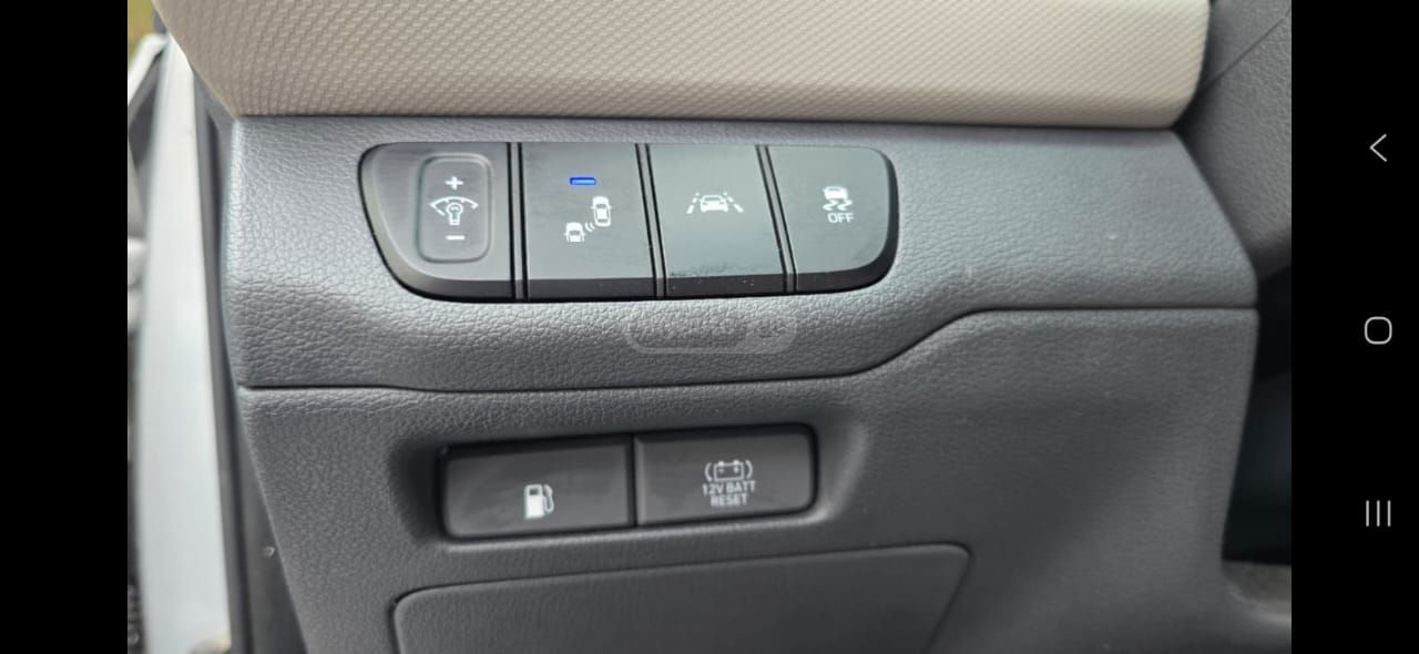 Hyundai Ioniq - фото 15