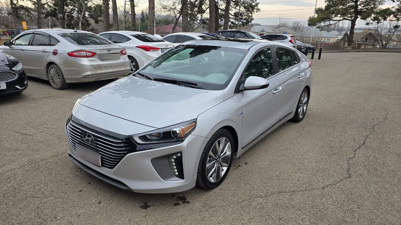 Hyundai Ioniq - фото 3