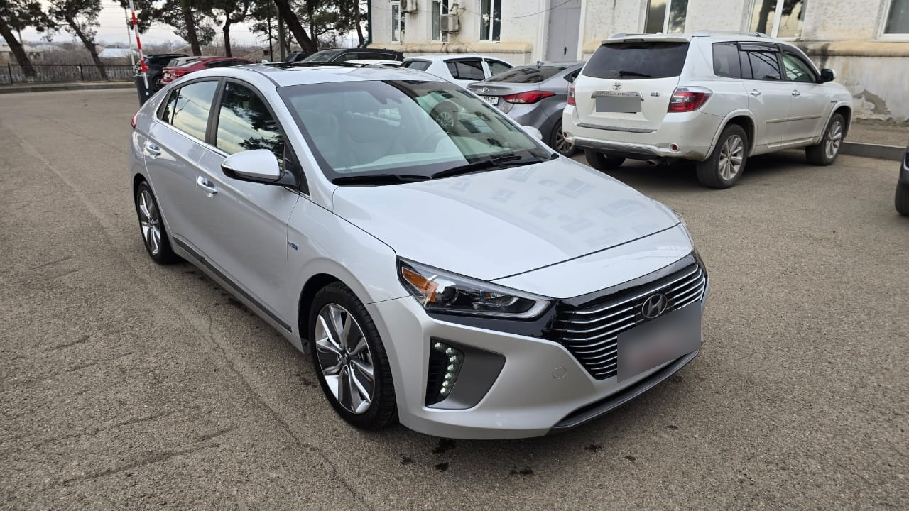 Hyundai Ioniq - фото 6