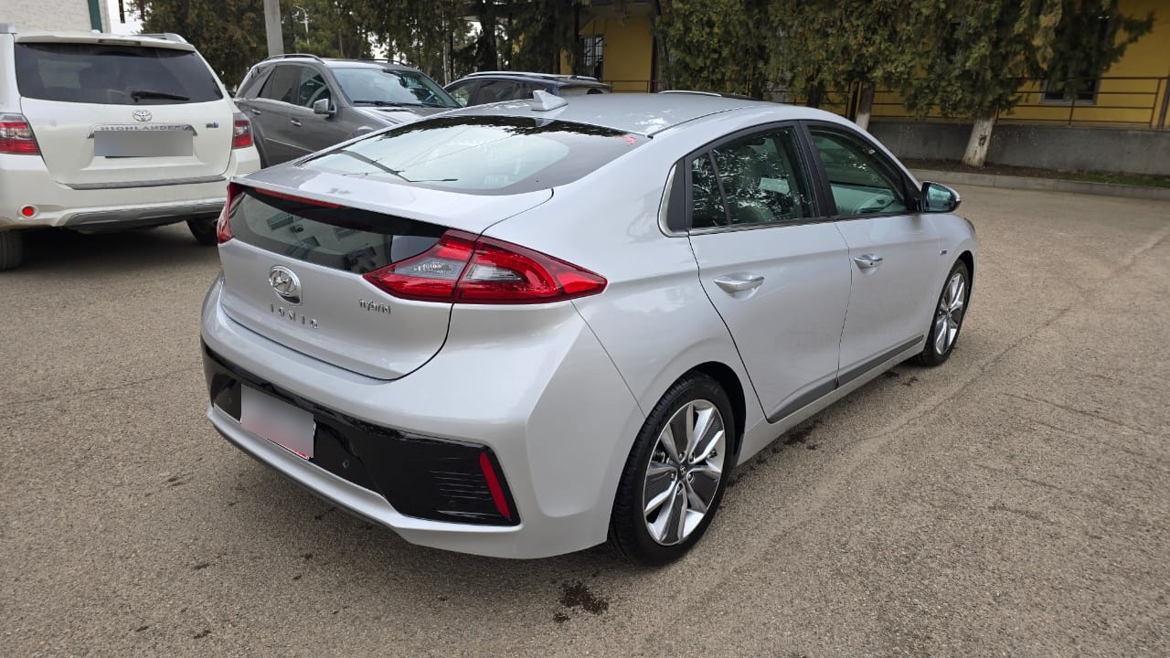 Hyundai Ioniq - фото 9