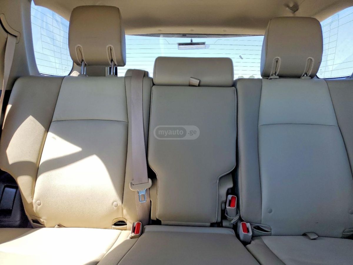 Toyota 4 Runner - фото 10