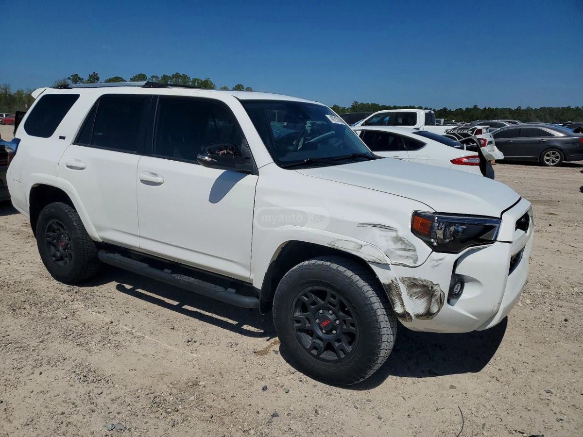 Toyota 4 Runner - фото 4