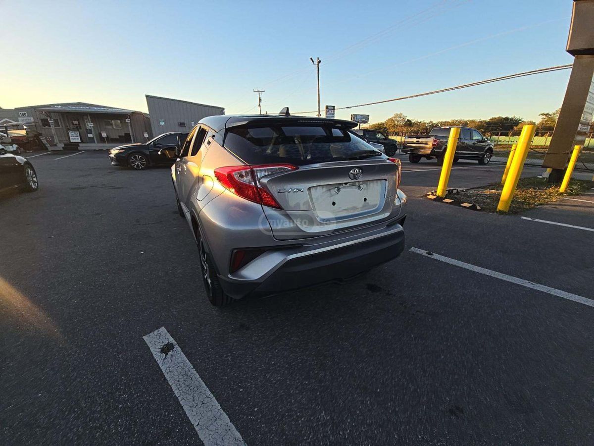 Toyota CHR - фото 2