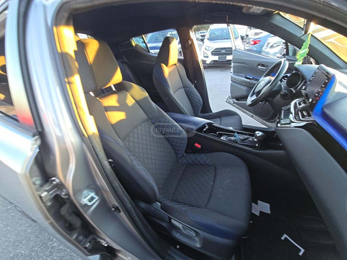 Toyota CHR - фото 6