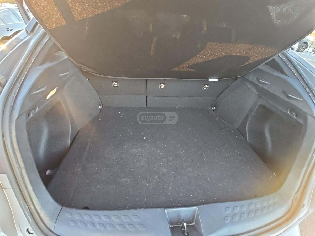 Toyota CHR - фото 8
