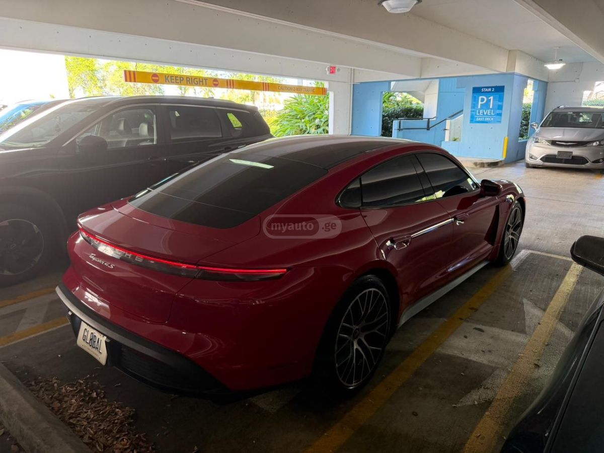 Porsche Taycan 4 S - фото 3