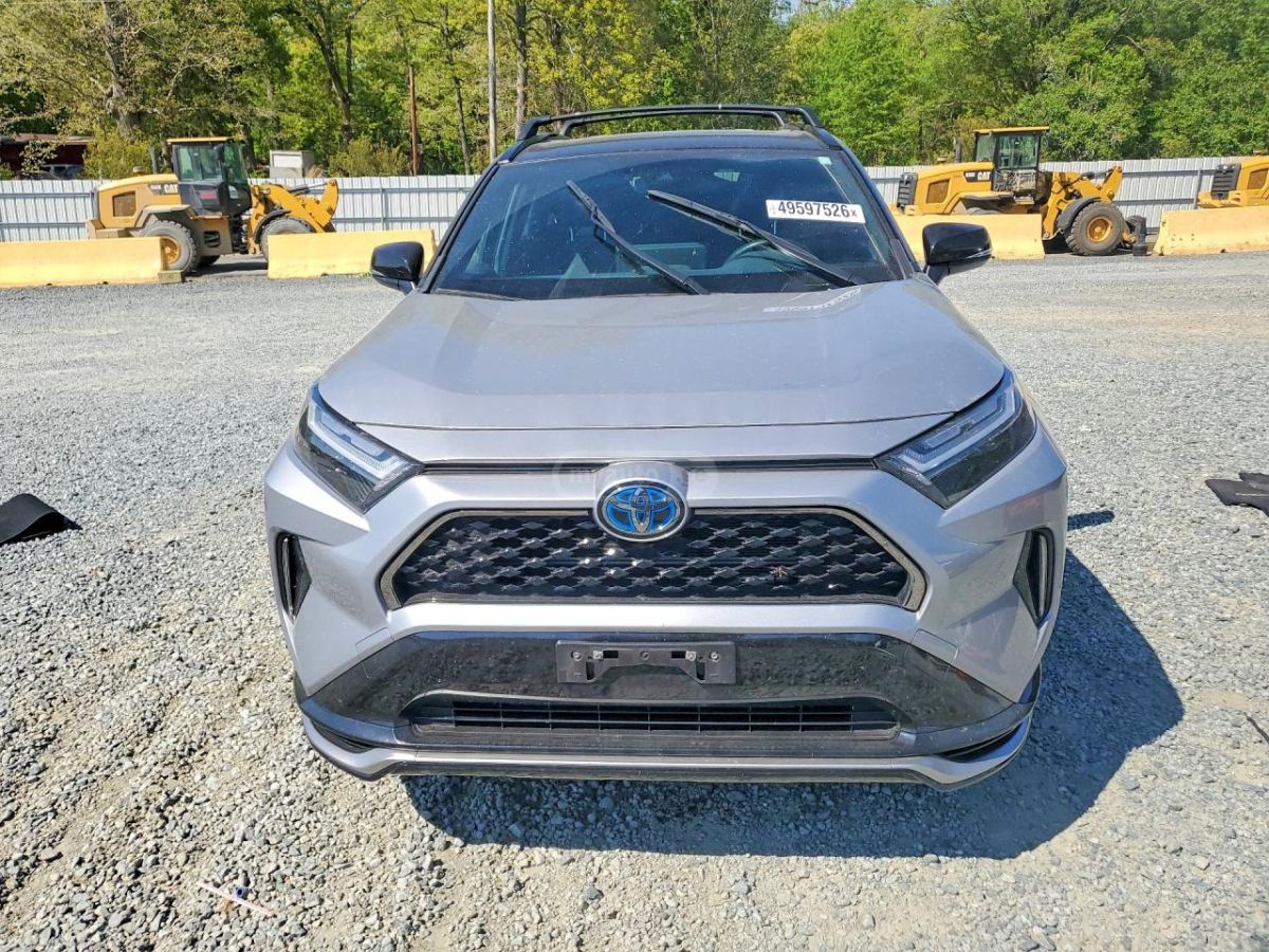 Toyota Rav 4 - фото 1