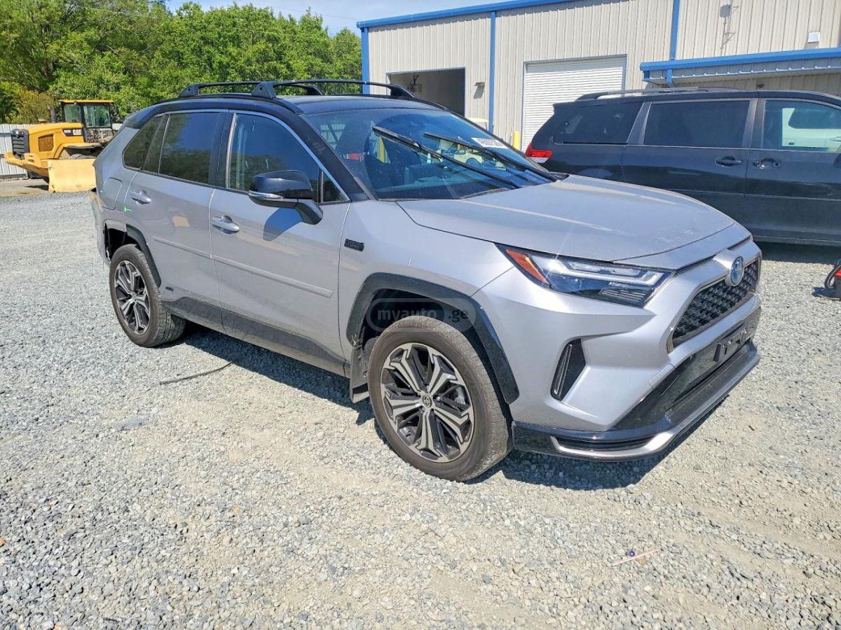 Toyota Rav 4 - фото 2