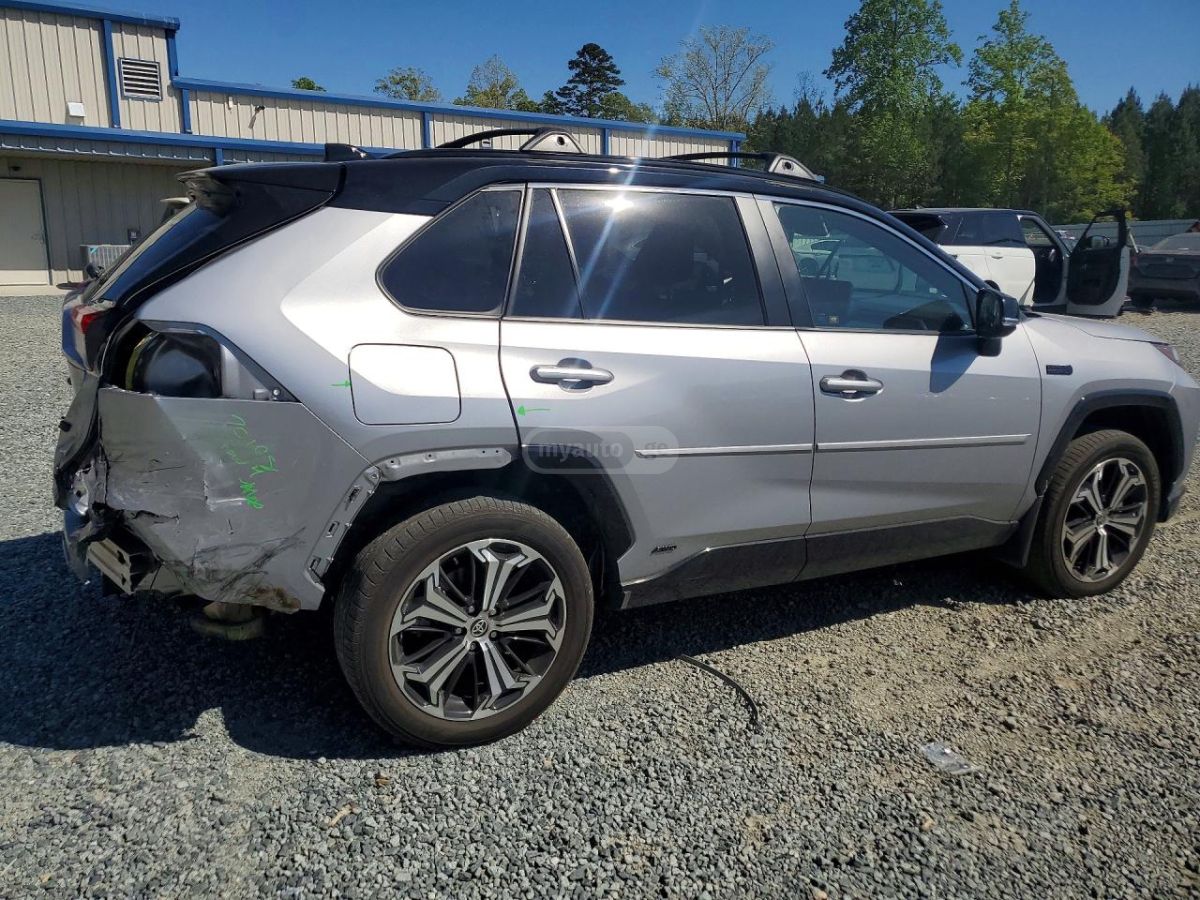 Toyota Rav 4 - фото 5