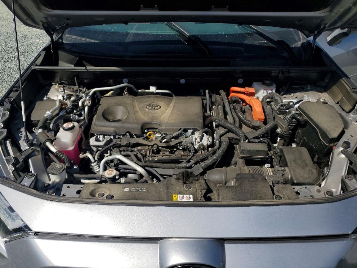 Toyota Rav 4 - фото 7