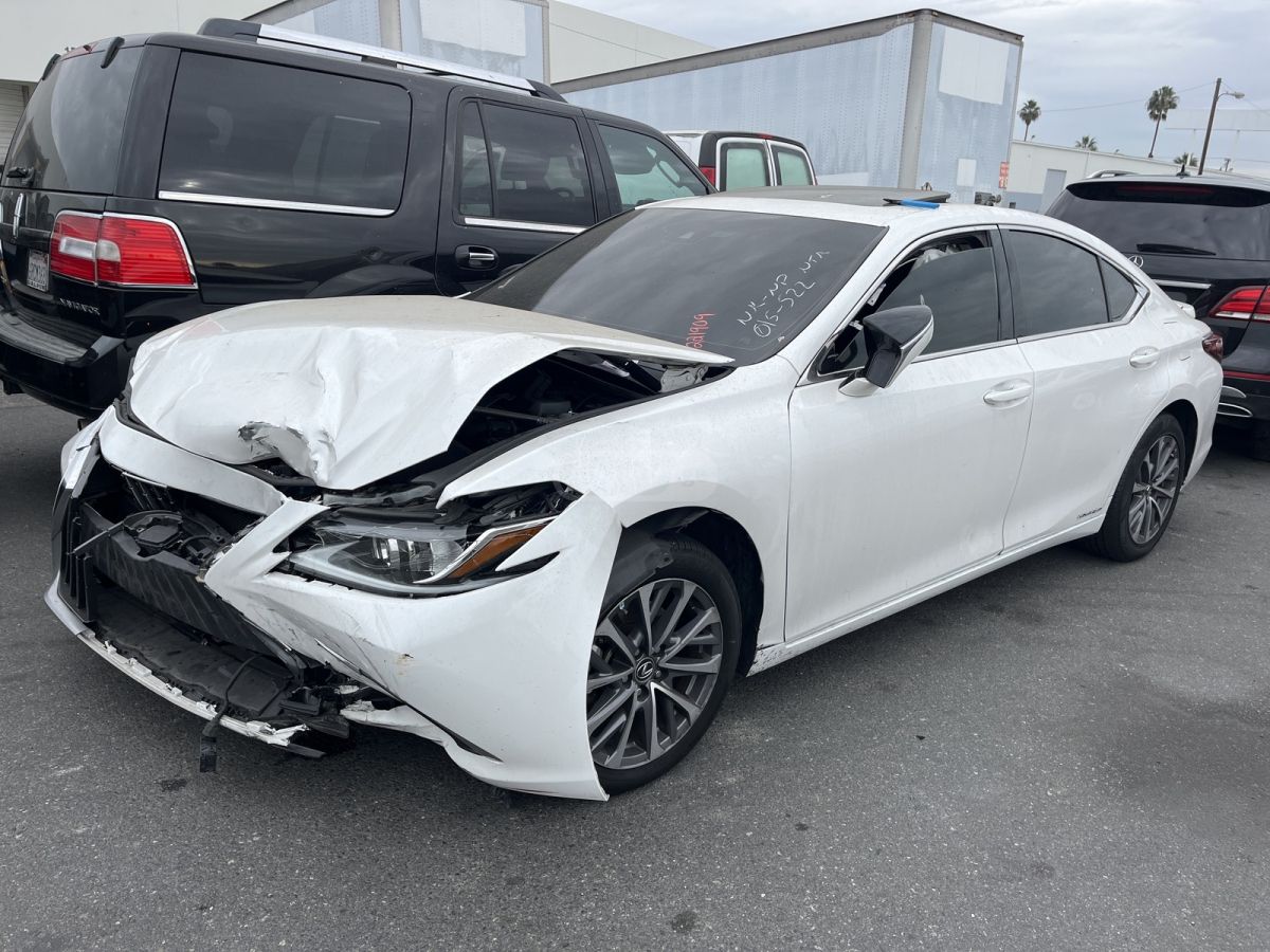 Lexus ES 300 - фото 1