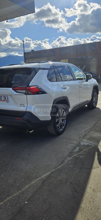 Toyota XLE Premium 4dr All-Wheel Driv — миниатюра 7