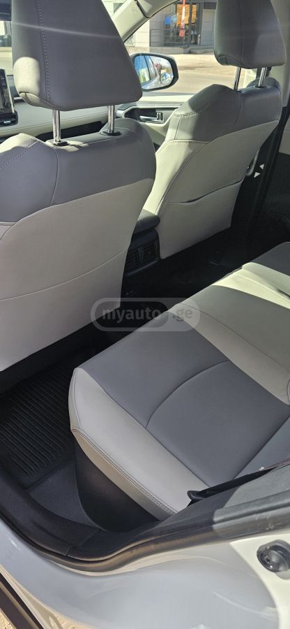 Toyota XLE Premium 4dr All-Wheel Driv — миниатюра 8