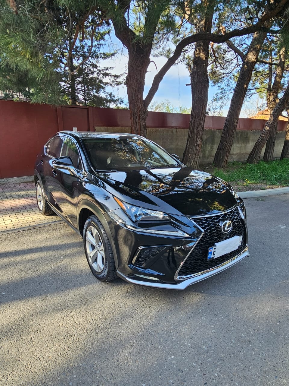 Lexus NX 200 - фото 1