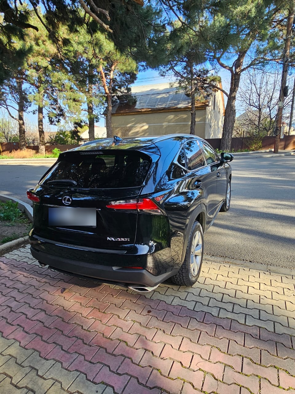 Lexus NX 200 - фото 3