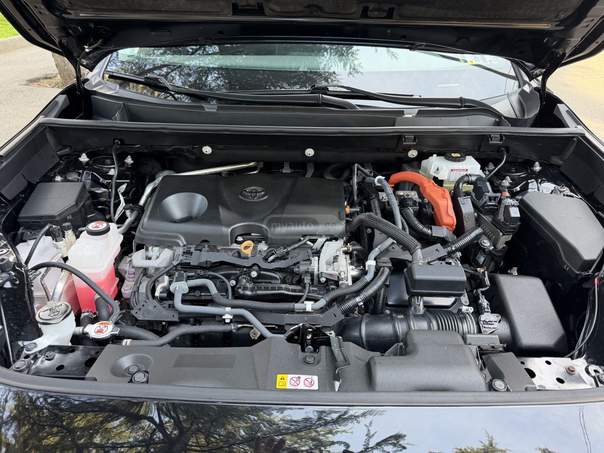 Toyota RAV 4 - фото 12