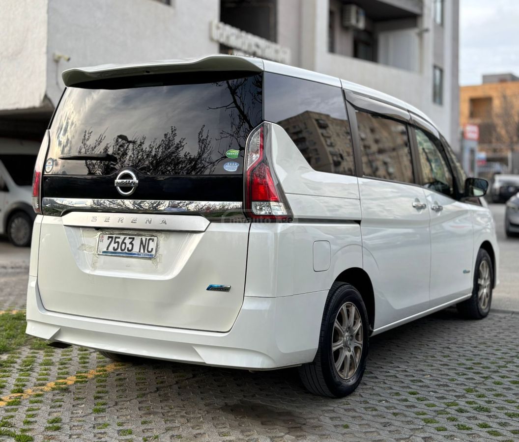 Nissan Serena - фото 5