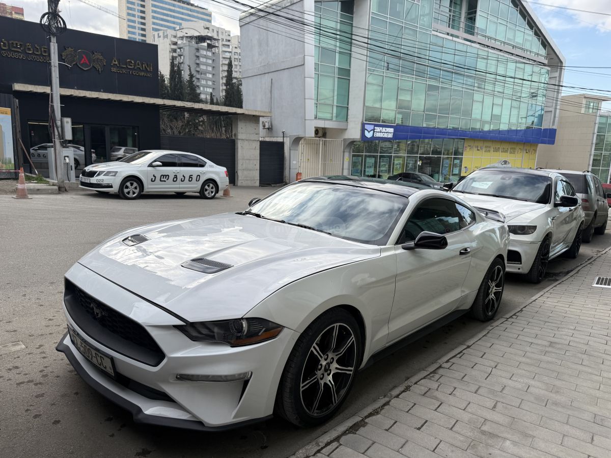 Ford EcoBoost Premium 2dr Convertib — миниатюра 4