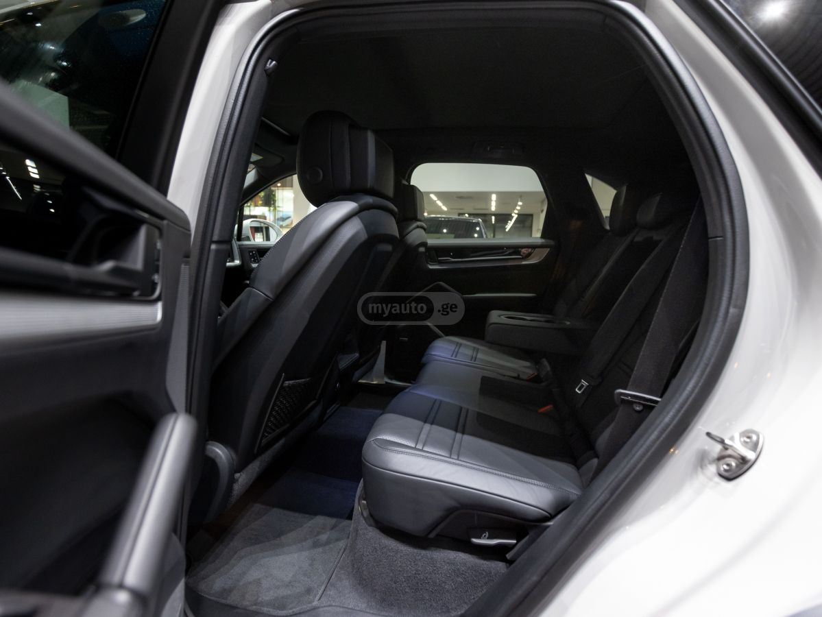 Porsche E-Hybrid — миниатюра 11