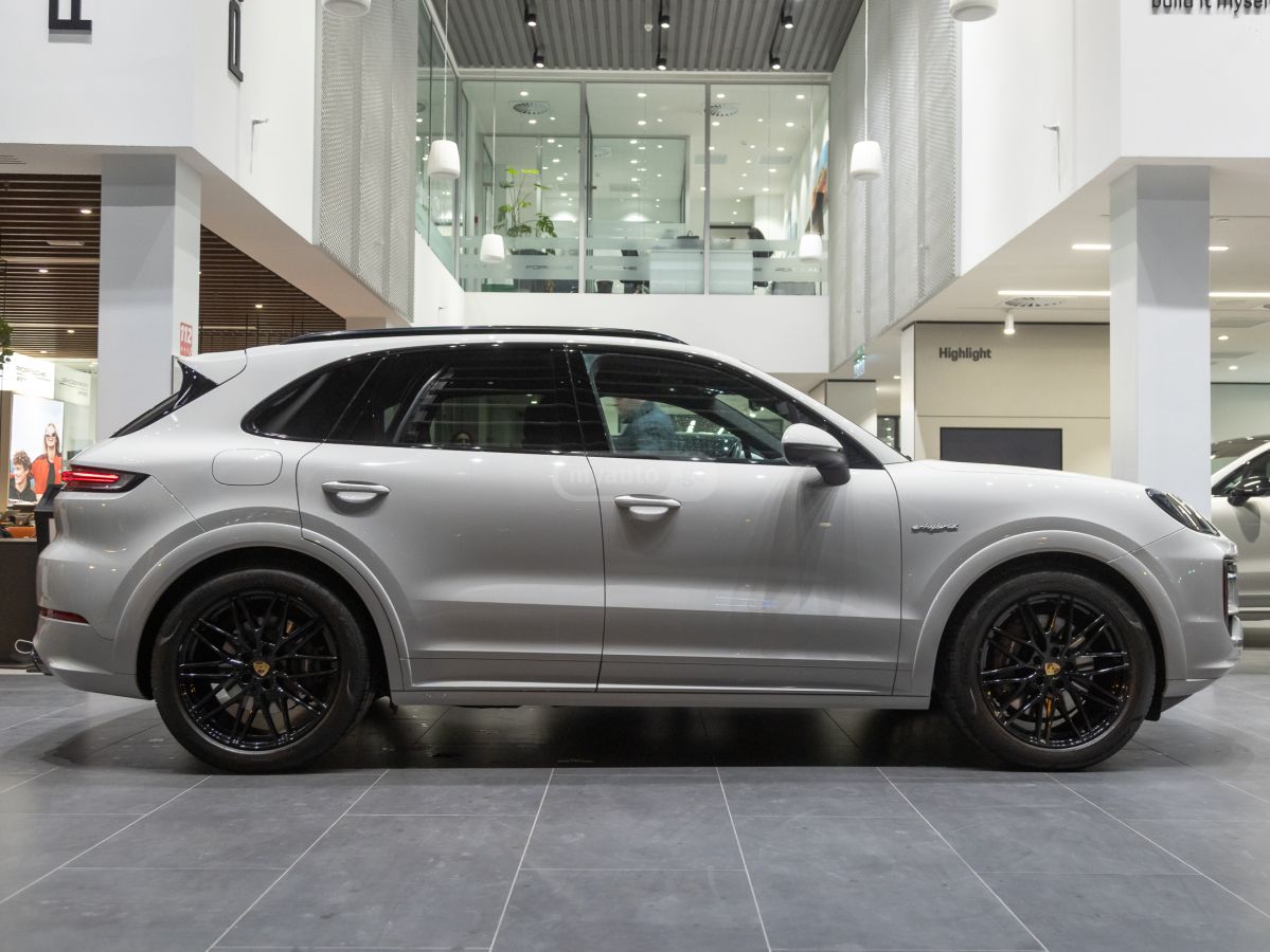 Porsche E-Hybrid — миниатюра 12