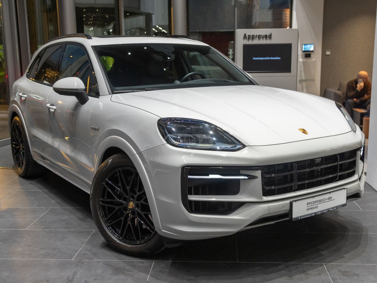 Porsche E-Hybrid — миниатюра 15