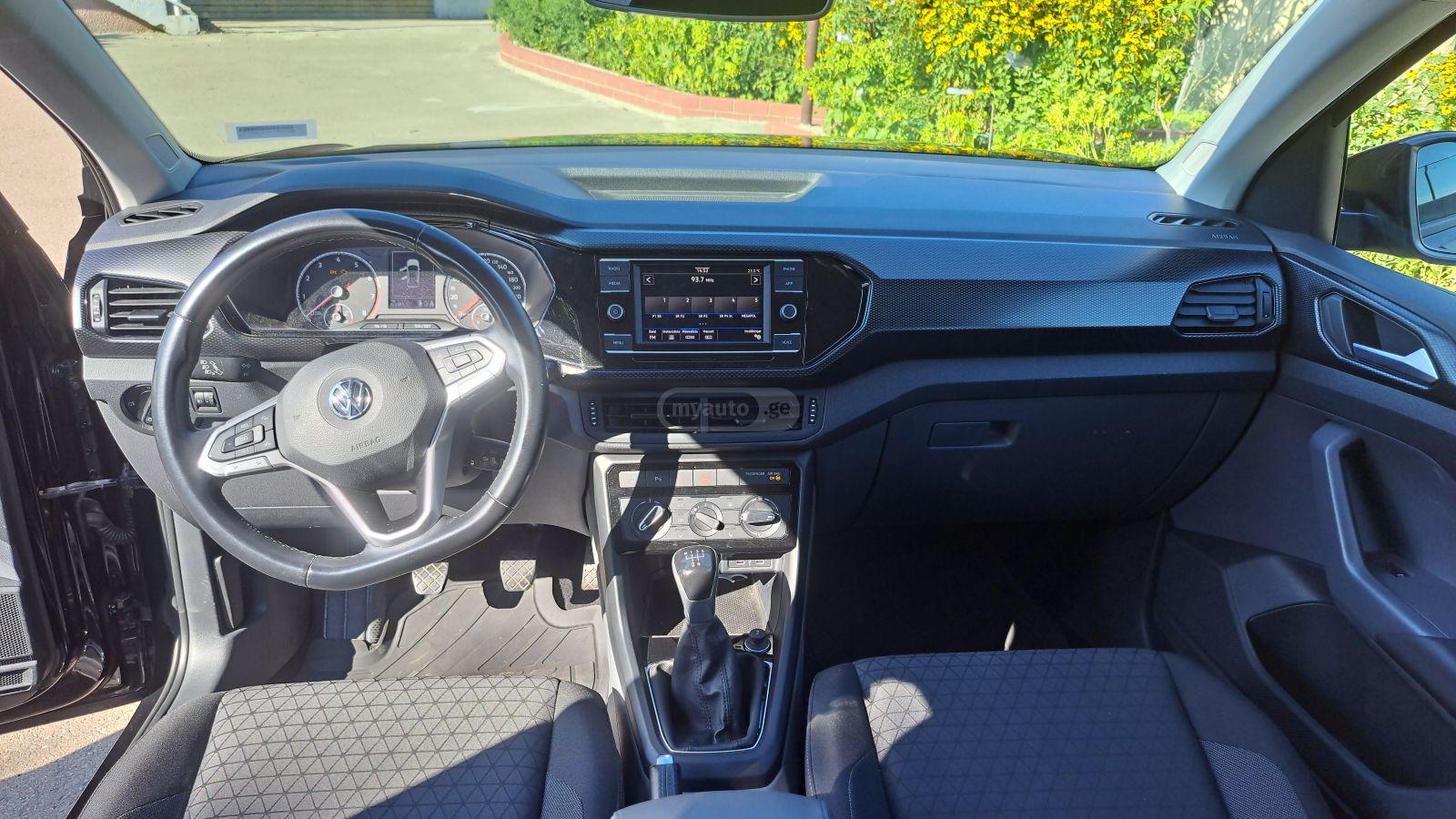 Volkswagen T-Roc - фото 6