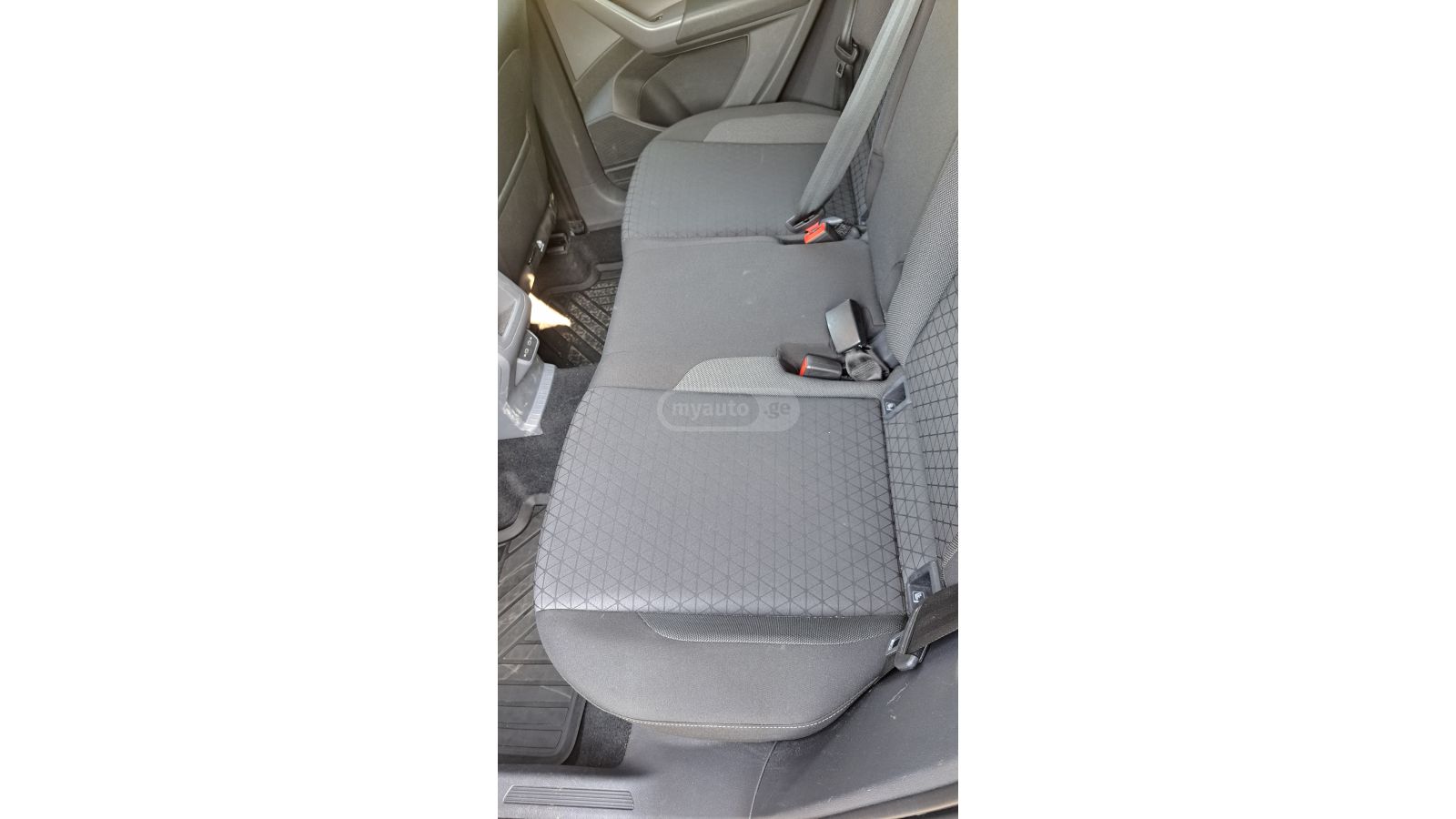 Volkswagen T-Roc - фото 7