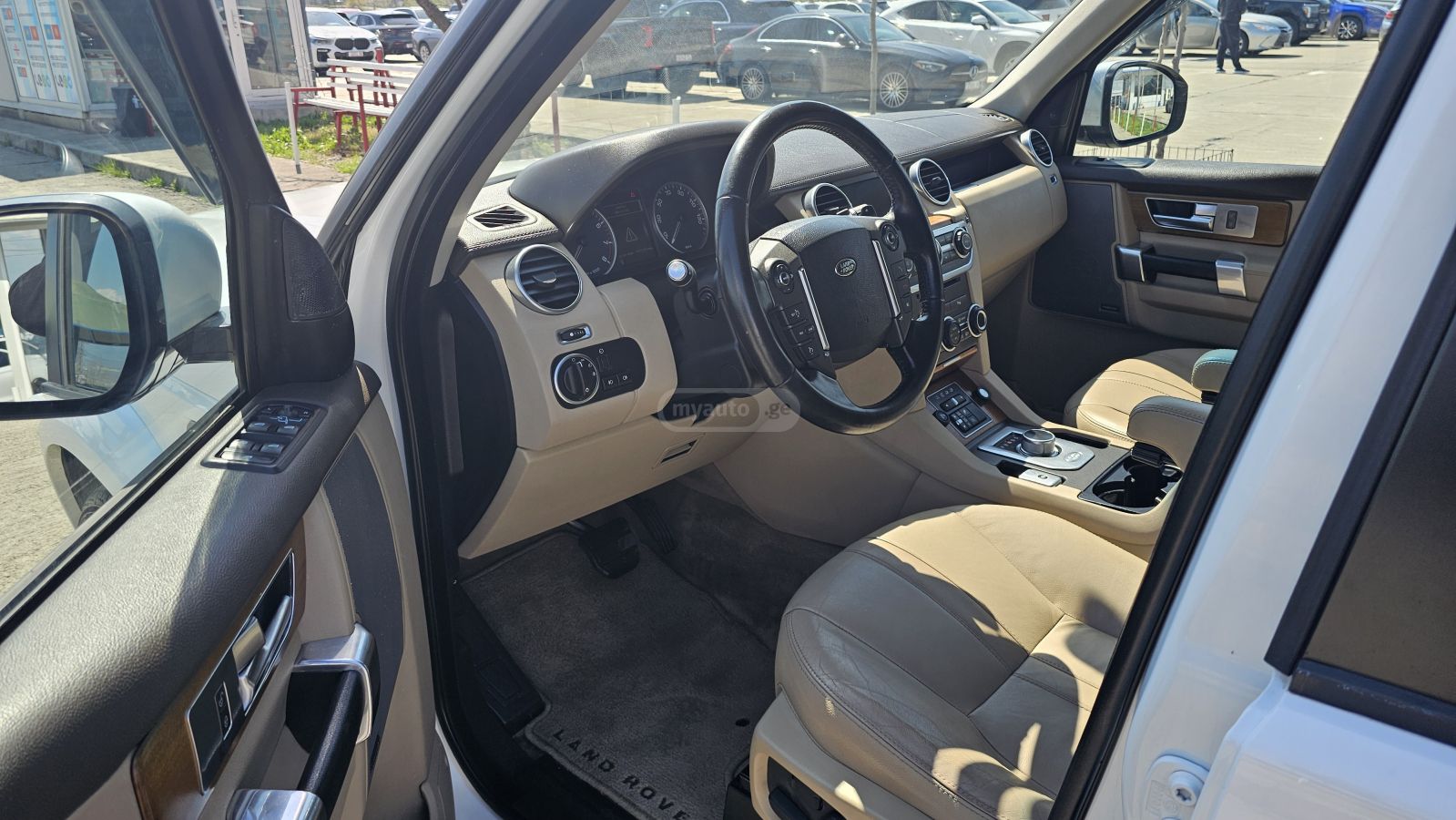 Land Rover LR 4 - фото 10