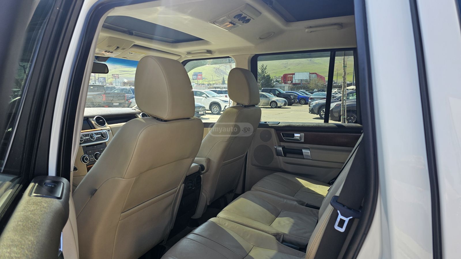 Land Rover LR 4 - фото 13