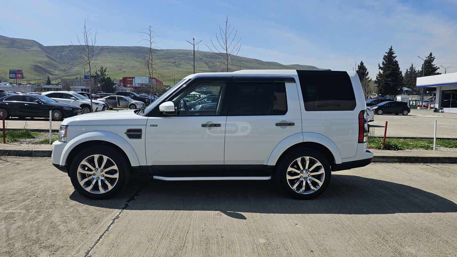 Land Rover LR 4 - фото 6