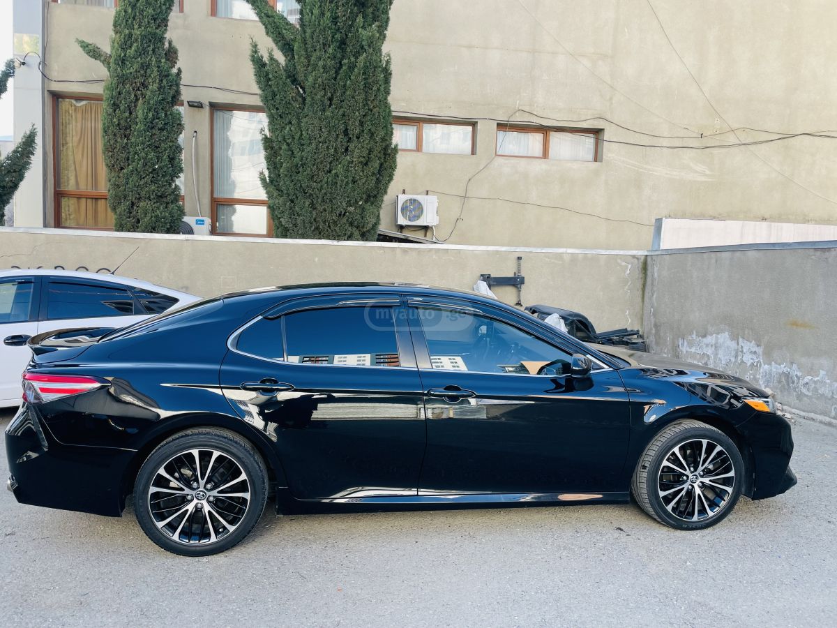 Toyota Camry - фото 7