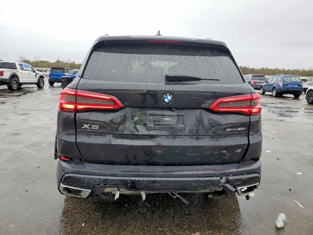 BMW X5 - фото 6