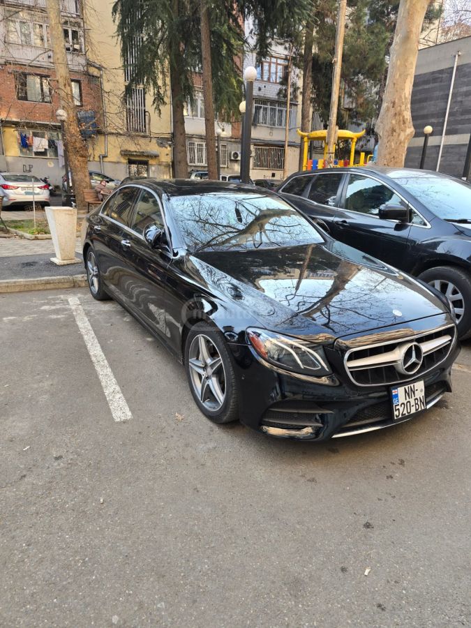 Mercedes-Benz E 300 - фото 2