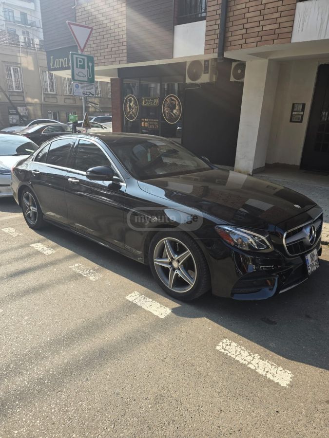 Mercedes-Benz E 300 - фото 5