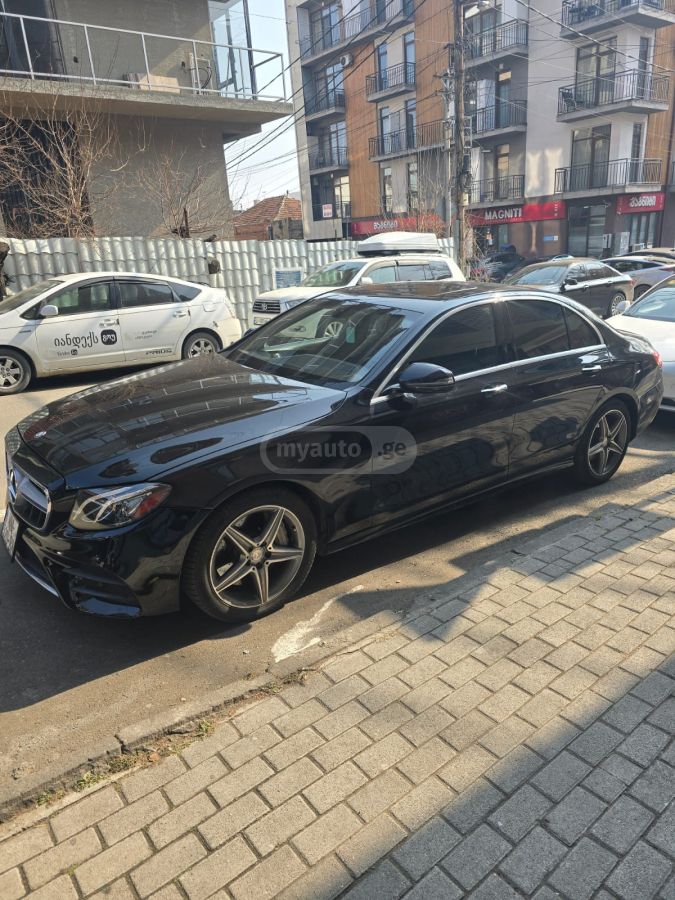 Mercedes-Benz E 300 - фото 6