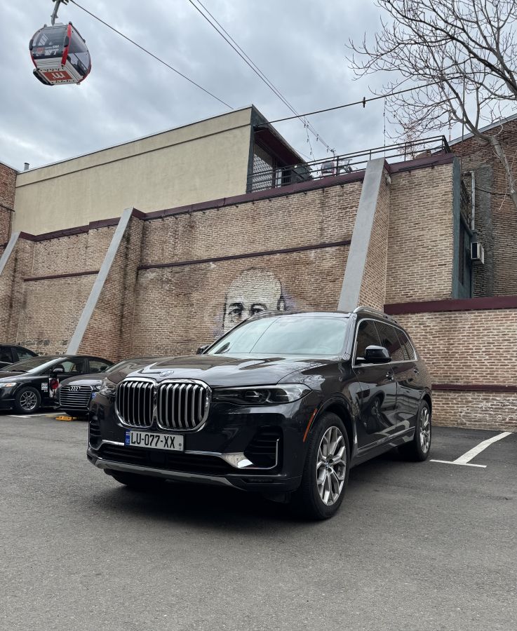 BMW X7 - фото 4