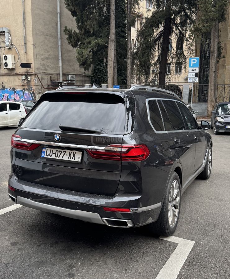 BMW X7 - фото 6