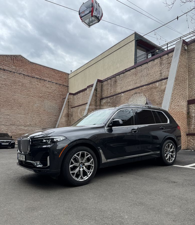 BMW X7 - фото 9