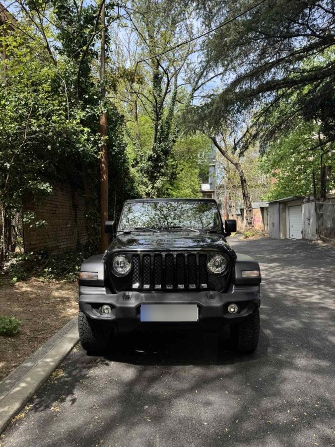 Jeep Wrangler - фото 1