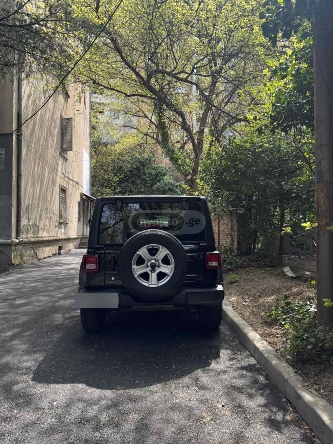 Jeep Wrangler - фото 2