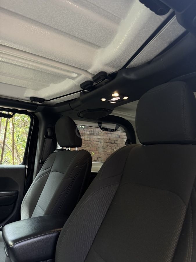 Jeep Wrangler - фото 5